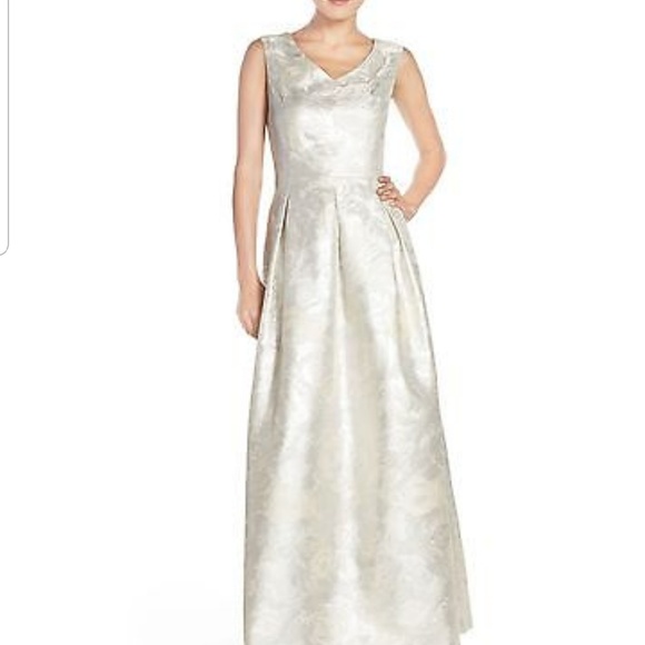 Ellen Tracy Dresses Ellen Tracy Gown Evening Gown Prom Dress Poshmark